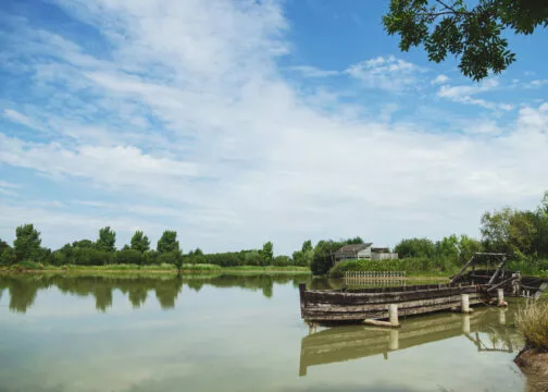 Poussez la découverte de Cordemais jusqu'à la Villa Cheminée, une œuvre du Voyage à Nantes