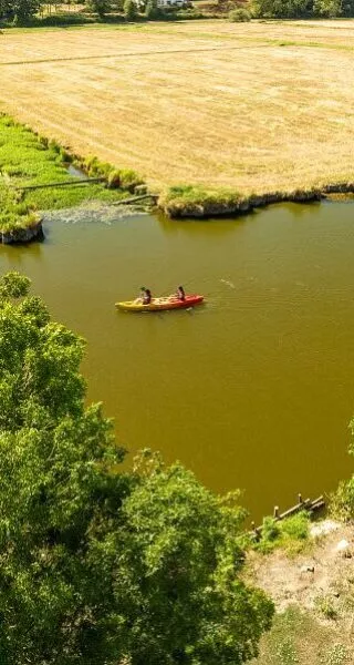 Kayak sur la rivière de l'Acheneau