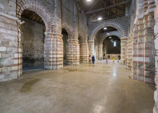 L'intérieur de la magistrale abbatiale Déas