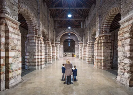 L'impressionnante abbatiale.