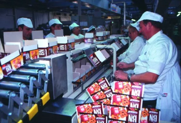 Une chaine de production d'usine de la Biscuiterie Nantaise